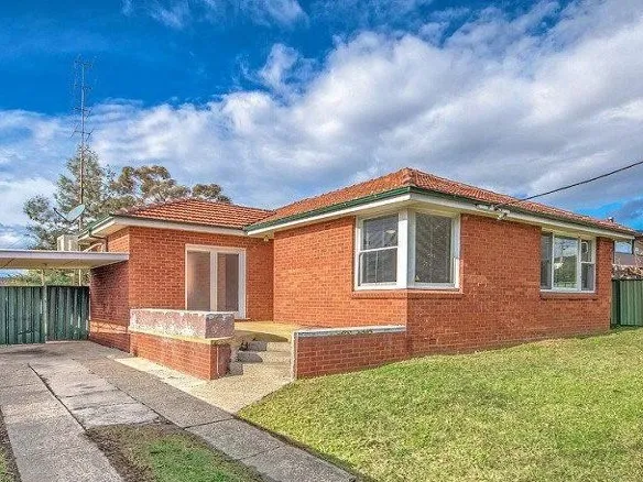 Prime location, ready to move into