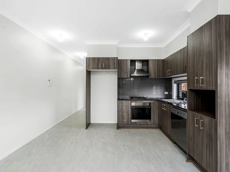 SPACIOUS IDEALLY LOCATED GRANNY FLAT