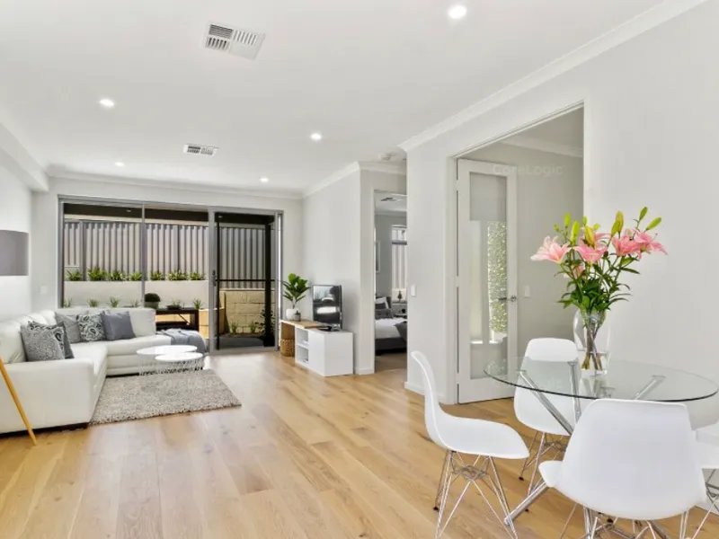 Fantastic Investment Opportunity! - Premium Near-New Street-Front Villa in Great Location!