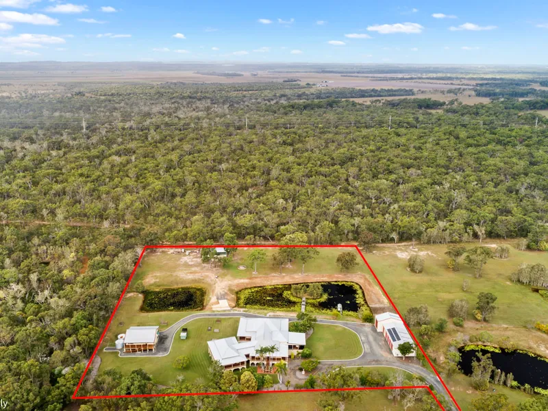 5 Star Acreage Living