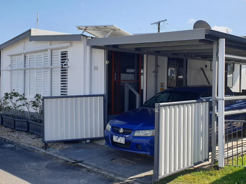 Large Relocatable Home, Over-55’s Residential Retreat, Pet Friendly Spacious Living and Entertaining areas, Plenty of Solar Power