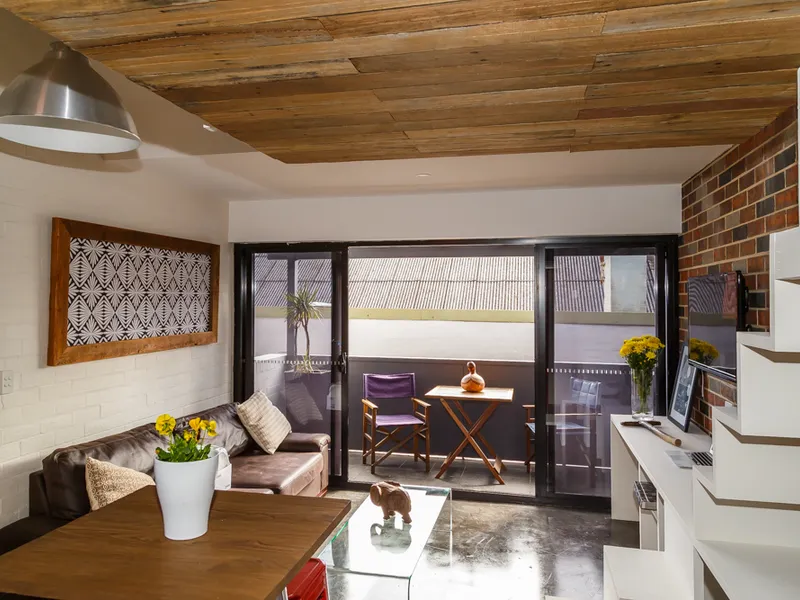 Ultra modern executive studio apartment 