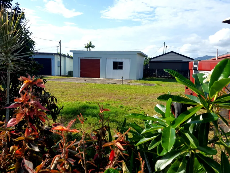 LAND AND SHED @ BEACH