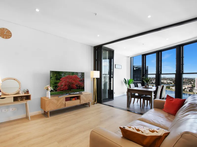 Sleek executive pad with exceptional water views