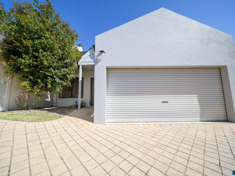 UNDER OFFER - JUST BEACHY!!