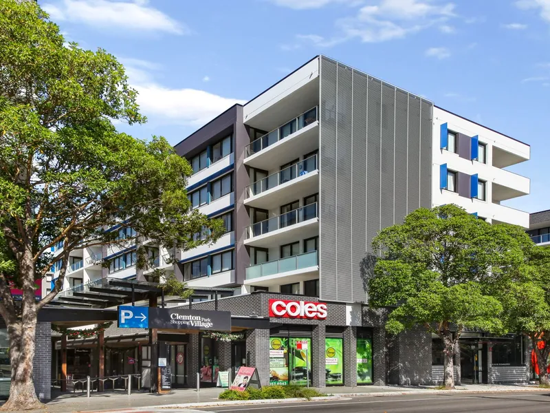 CONVENIENCE & STYLE IN CLEMTON PARK VILLAGE!