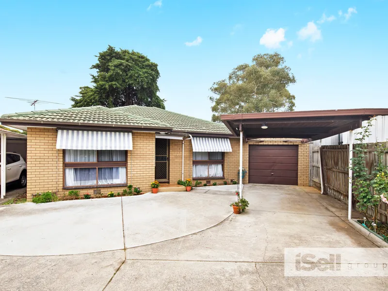 EXCEPTIONALLY MAINTAINED UNIT WITH LARGE BACK YARD 