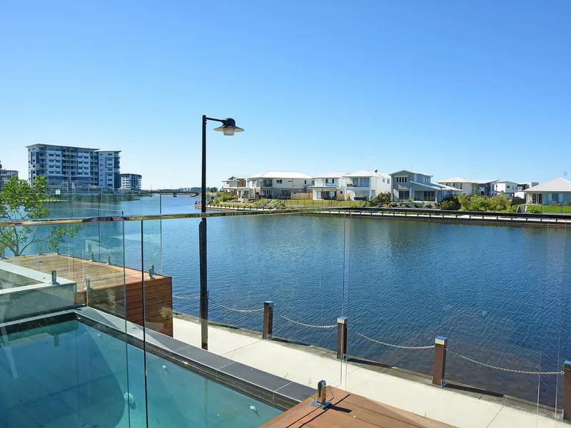 Stylish, Modern Home In A Top Waterfront Location