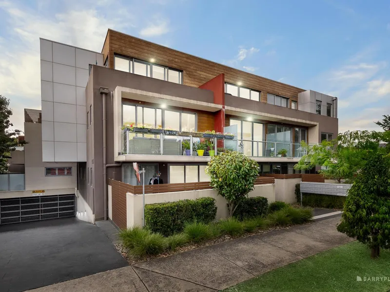 Elite Luxury in an Enviable Location