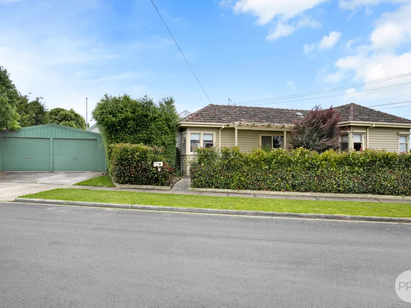 Double Fronted Home With Great Shedding