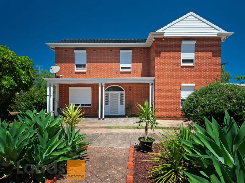 Large Four Bedroom Family Home on Approximately 780 Square Meters