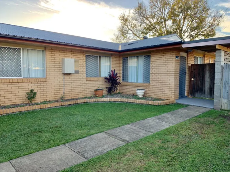 GREAT LOCATION CLOSE TO ALL CONVENIENCES