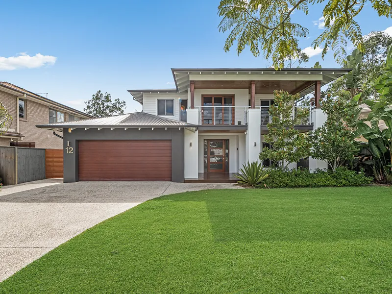 Lifestyle & Luxury! Garden Maintenance Included!