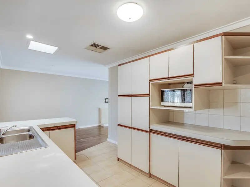 SOLID FAMILY HOME
