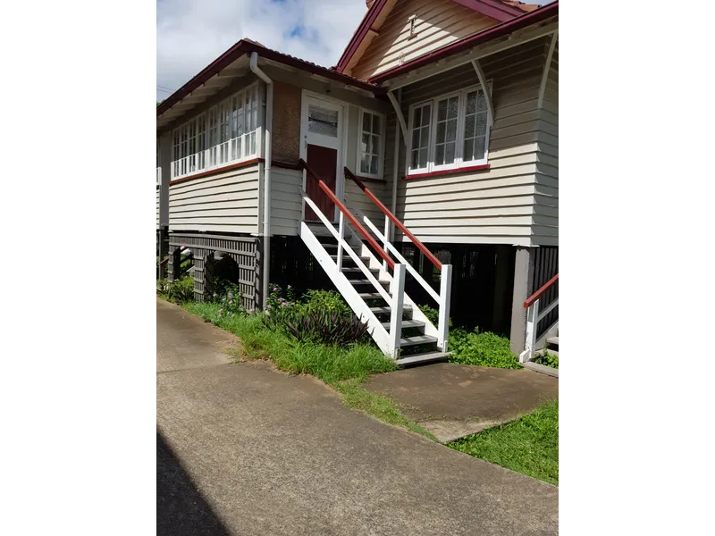 1 Bedder At Handy Premier Suburb Of Ascot