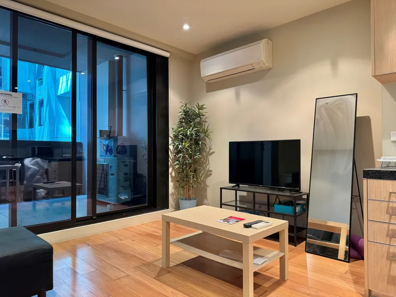 1 BED 1 BATH UN/FURNISHED APARTMENT AT ISTANA MELBOURNE - FOR LEASE!