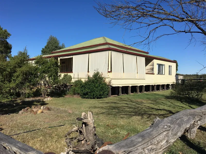 Location & Lifestyle Close To Town!