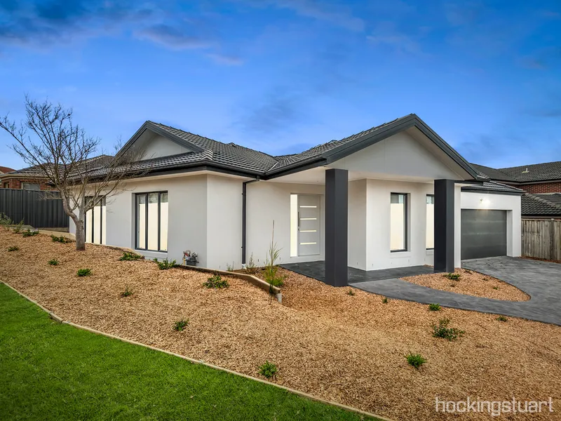 Newly built delight near Berwick Springs lakes