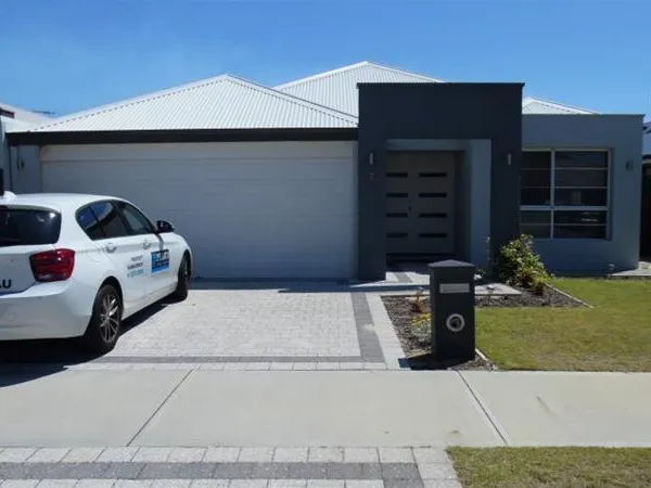 Lovely 4 x 2 Home
