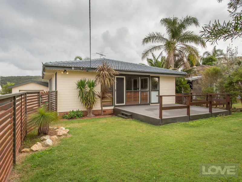 Stroll to Caves Cafe Strip, Sand, Surf & Schools!