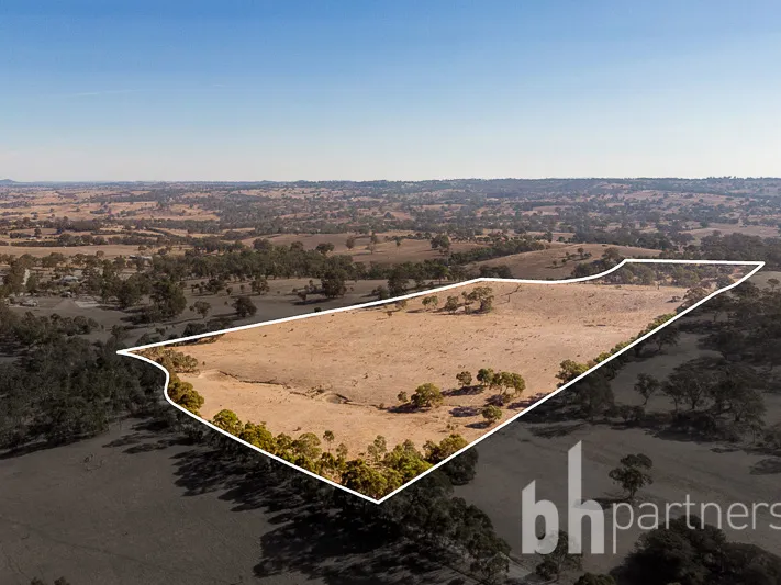 Delightful Adelaide Hills Grazing Property Approx. 24.8 Ha (61Acres)