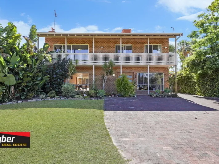 RIVERFRONT LARGE DOUBLE STOREY DELIGHTS