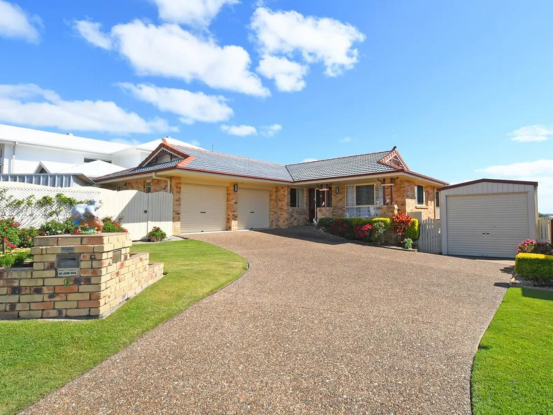 Energy Efficient, Sea Breezes, Sea Views - Ready To Move in!