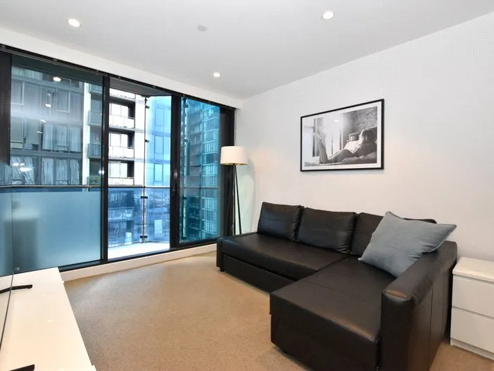 Furnished Two Bedroom Two Bathroom Apartment in Award Winning Southbank Central!