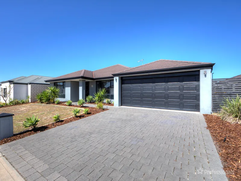 Beautifully Presented with Lawnmowing Included!