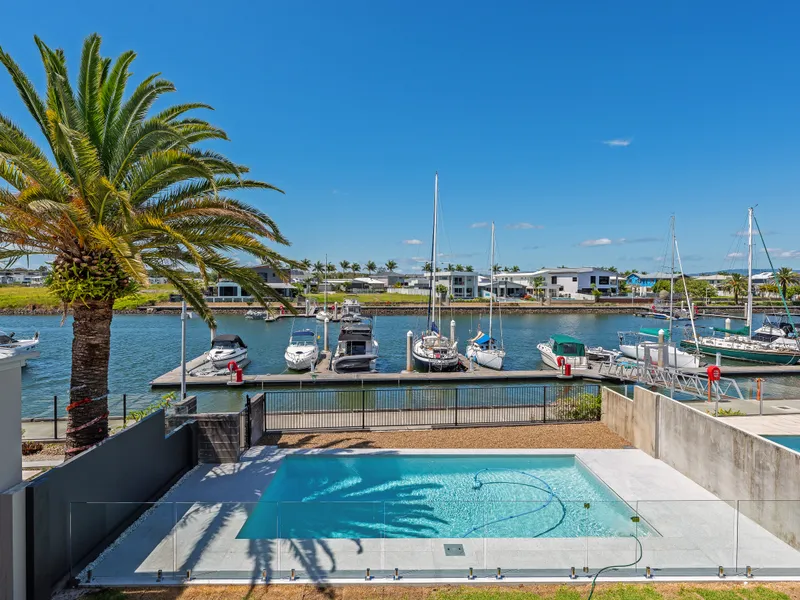 BRAND NEW FAMILY HOME WITH PONTOON, POOL AND WIDE WATER VIEWS ON HOPE ISLAND