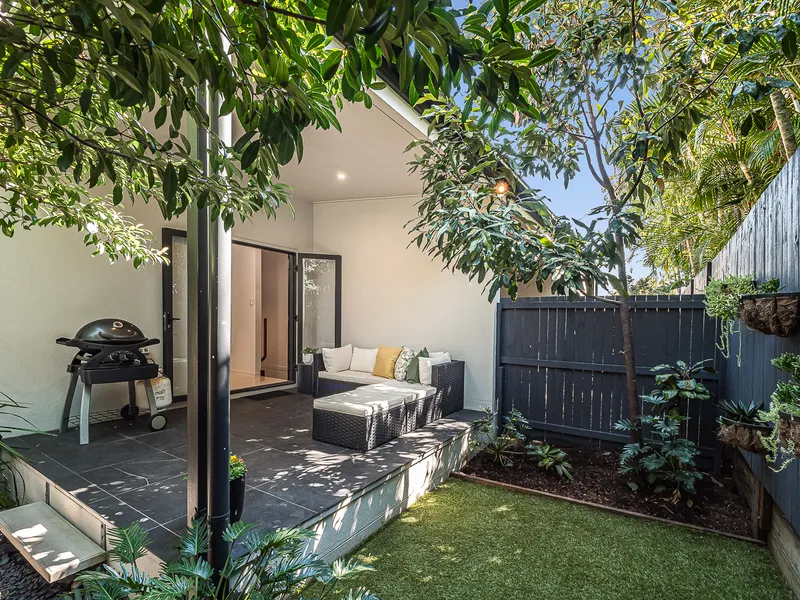 Stylish Townhouse in a quiet convenient location
