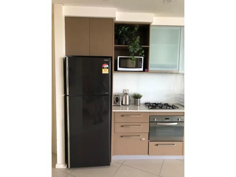 Modern one-bedroom plus study