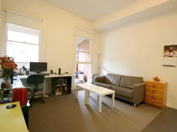 Boutique Apartment, Spectacular Location!