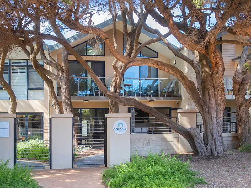 Beachfront Villa Yallingup Beach