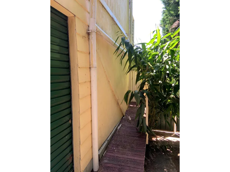 Lemon Tree Passage Studio Available