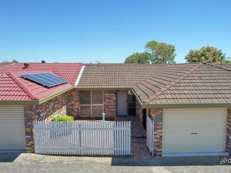 Listed and Sold by Scott Deaves and the team at David Deane Real Estate