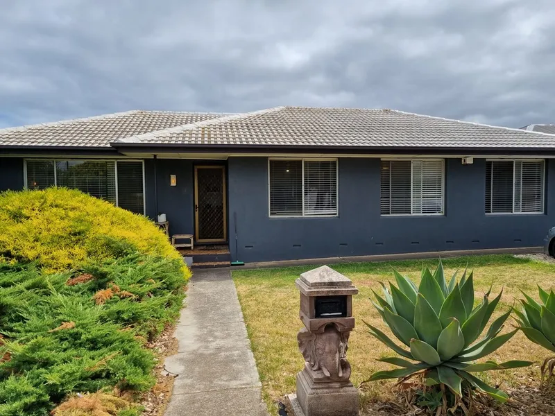 4 Bedroom Home With Great Entertainment