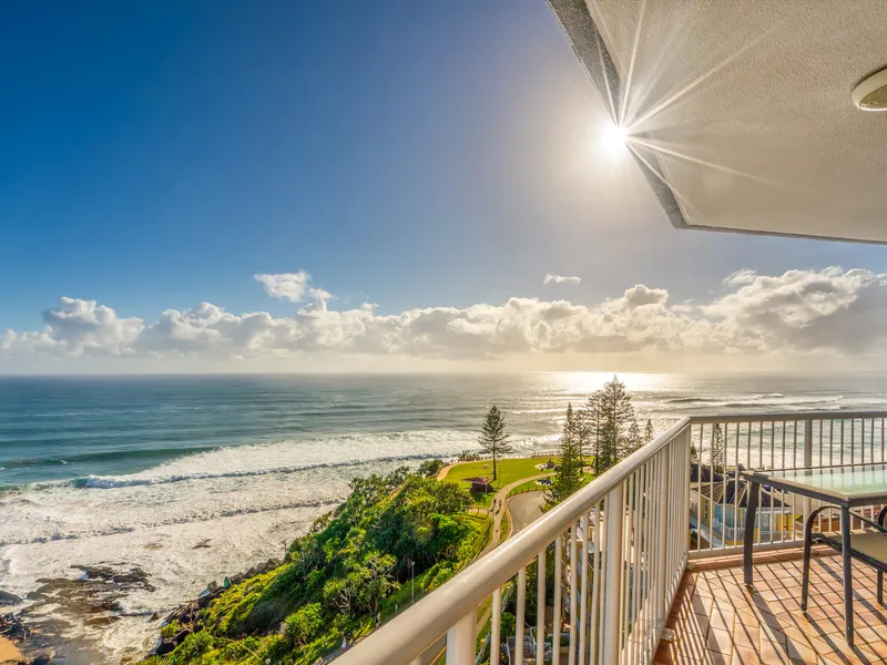 TOP FLOOR OF CAROOL APARTMENTS - NOW ON OFFER