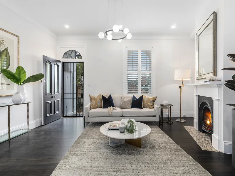Exquisitely renovated Victorian terrace with dual access and water views