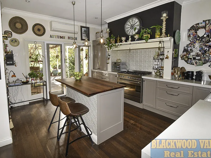 LIFESTYLE PLUS INCOME!!