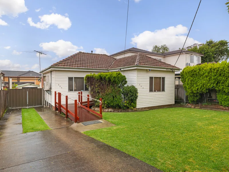 Timeless charm set on 537.5sqm North-Facing land parcel