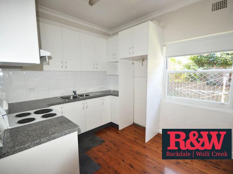 Well Presented 2 Bedroom Unit