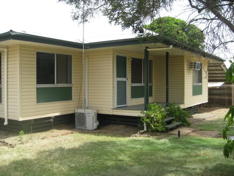 Neat & Tidy Family Home with Air Conditioning