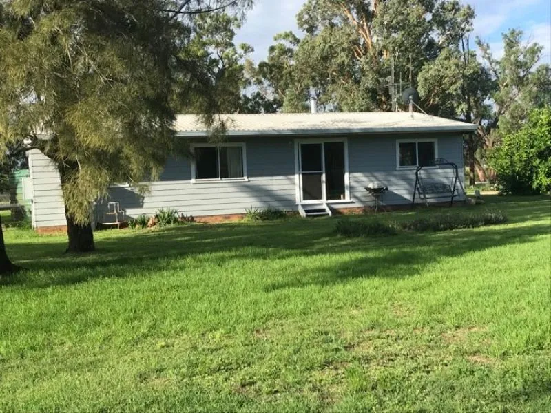 Country Escape with River Frontage