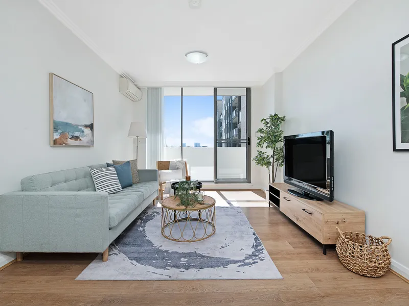 Modern Comforts in Centenary Park