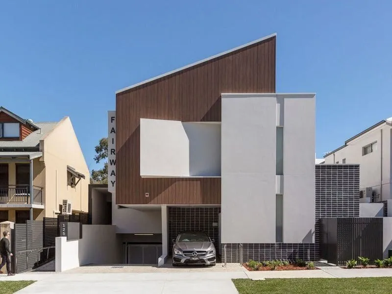 Near new Unfurnished apartment in great location