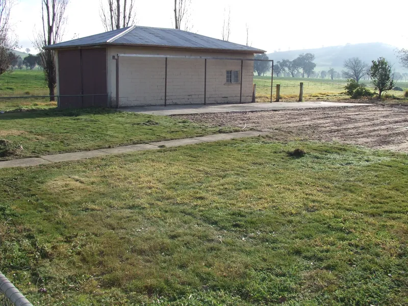 2 acres on the Edge of Town