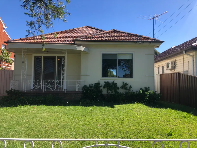 WALKING DISTANCE TO CHESTER HILL SHOPPING CENTER & TRAIN STATION