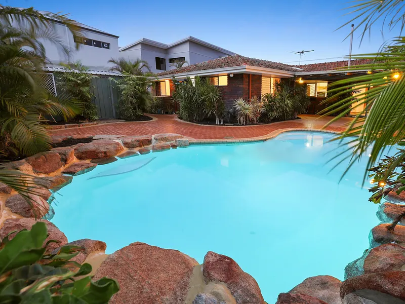 Yes, the pool is heated!