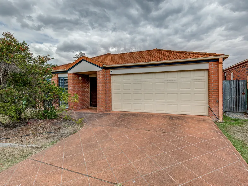 GORGEOUS 4 BEDROOM FAMILY HOME - Available Now!